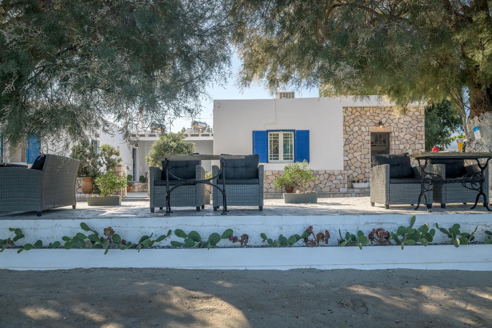Floras Rooms Pollonia Exterior foto